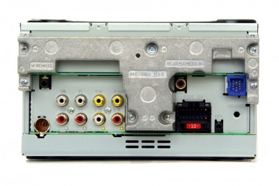 avhp3100dvd_rear_large[1].jpg