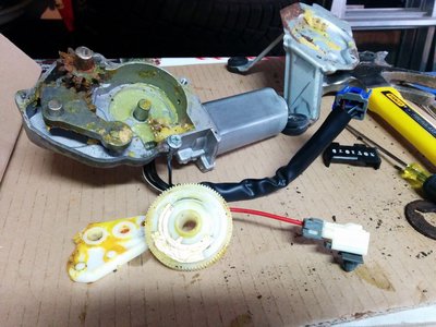 Kia98700-3E000WindshieldWiperMotor-OLD.jpg