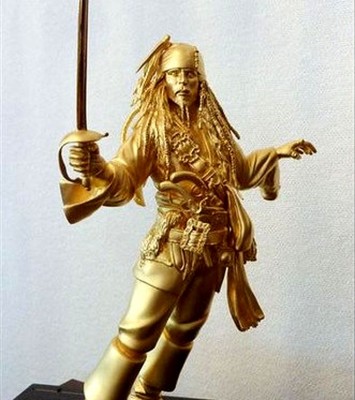 Fancy-a-Gold-Statue-of-Jack-Sparrow-for-466000-1-550x375.jpg