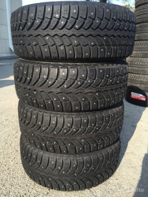 235 60 R16 Bridgestone Blizzak Spike-01...jpg