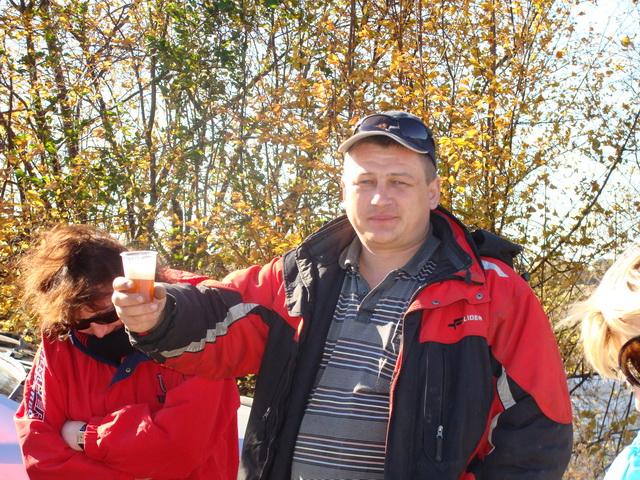 Пока осеннее солнце греет